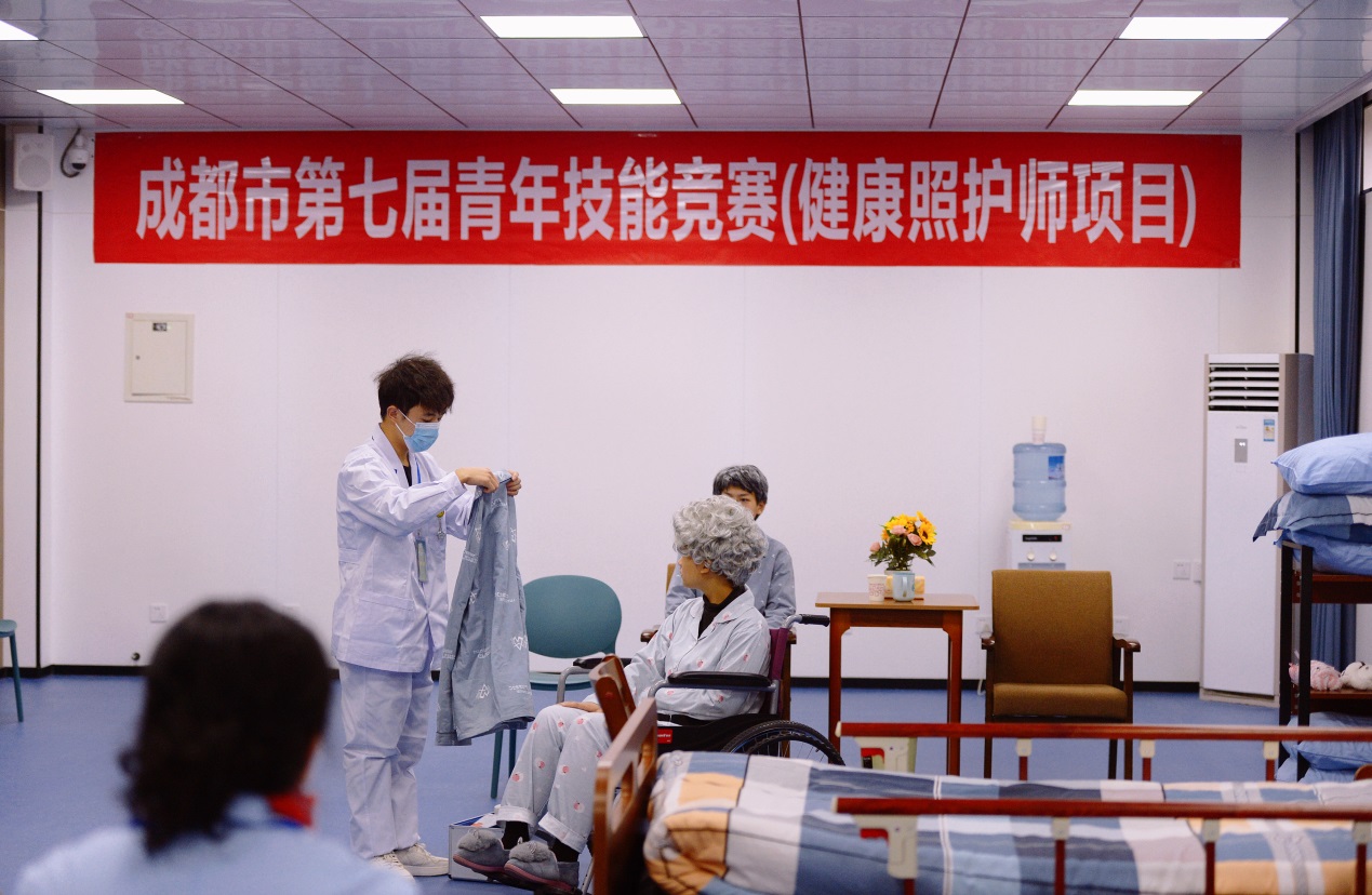 说明: H:\00000\12.27成都市人社青年技能竞赛\新闻稿\2021.12.28市青赛照片 高寒\661bf82d1e8ffb7628146d5e9fe3847.jpg