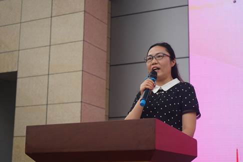 说明: C:\Users\daabaitu\Desktop\军训照片\9.6军训汇报表演\DSC08806.JPG