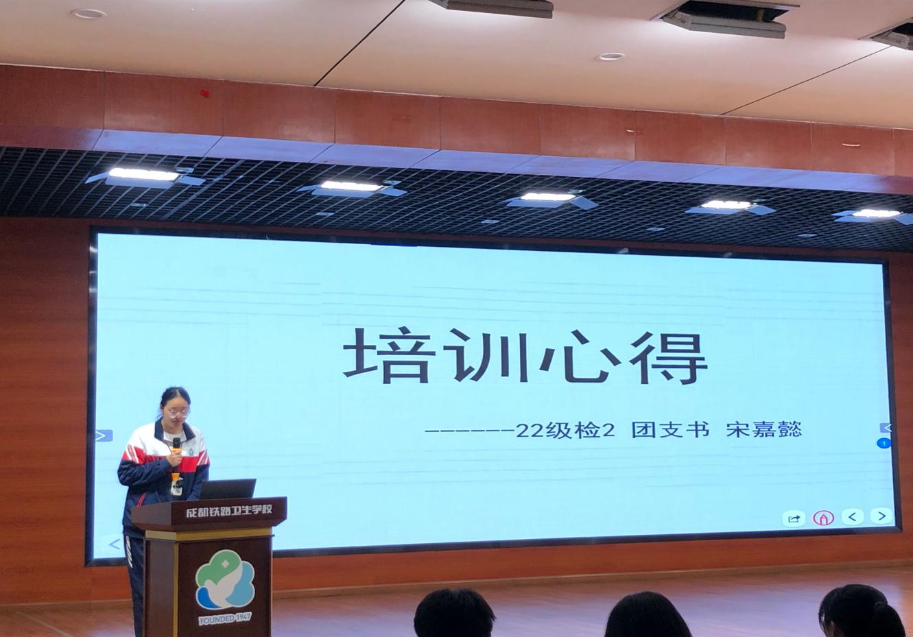 说明: E0E73B8911E1499F9C09F1F63FCA434C