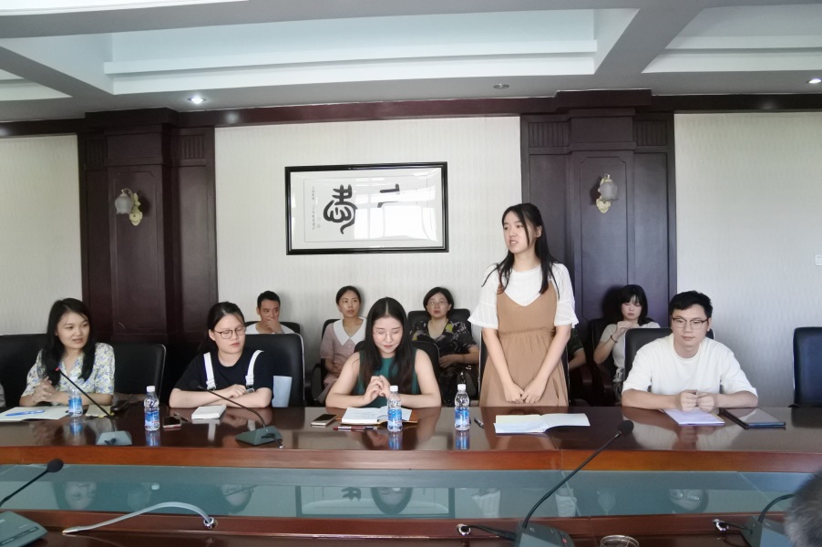 说明: E:\1.工作用\2.平时行政工作(+培训统计)\2021-2022学年\1.20210823新教师培训\新建文件夹\DSC_6456.JPG