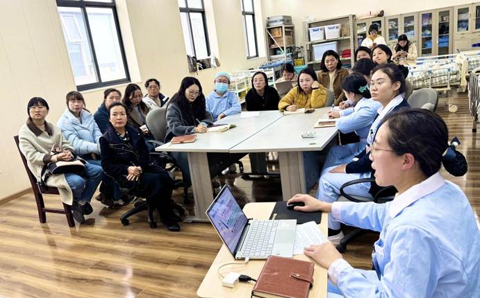 22A1E9C25D4B09BA6741F724D4AC2B84